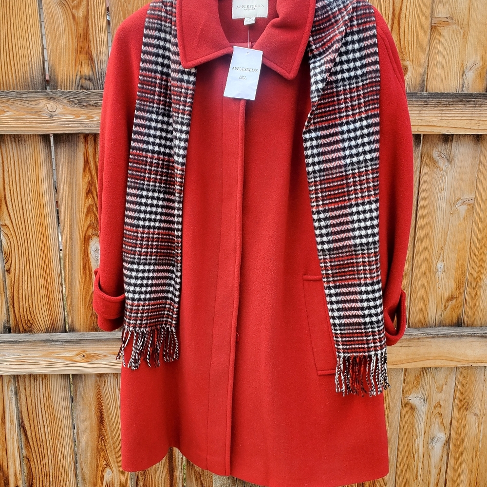 Women's knee coat, ruby red, fully lined with matching scarf